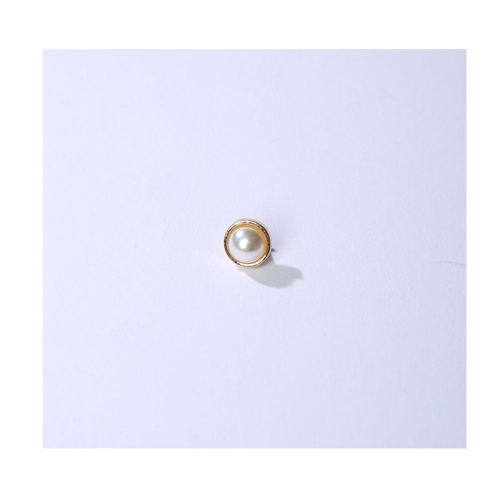 Girl with a Pearl